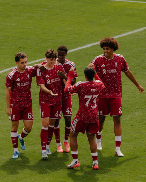 Liverpool chơi hay ở hiệp một nhưng dở ở hiệp hai