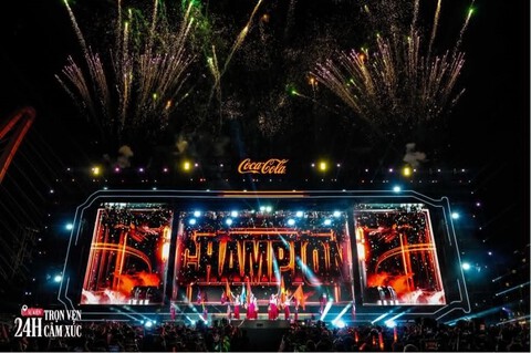 Bầu không khí cuồng nhiệt lan tỏa khắp sự kiện “24h Trọn Vẹn Cảm Xúc” cùng Coca-Cola