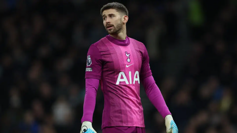 Vicario hiện là thủ môn số 3 của Tottenham