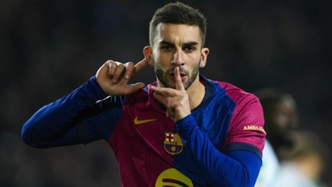Barca sẽ quay lại với Vlahovic nếu họ bán Ferran Torres cho PSG