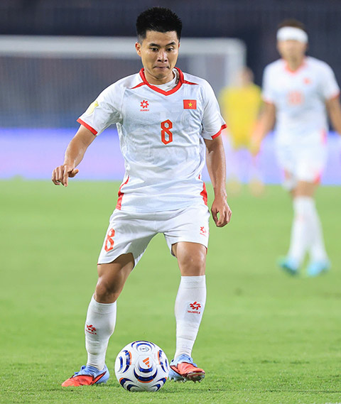 Thành Long là một trong những được chấm điểm cao bậc nhất trận Việt Nam 3-0 Indonesia - Ảnh: Đức Cường