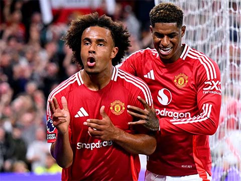 Cả Zirkzee lẫn Rashford đều không tạo ra hiệu quả tương xứng 