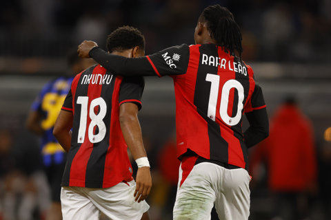 Leao giờ không khác "gân gà" với Milan