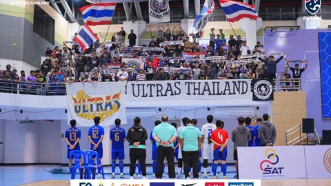 CĐV Thái Lan đến sân rất đông