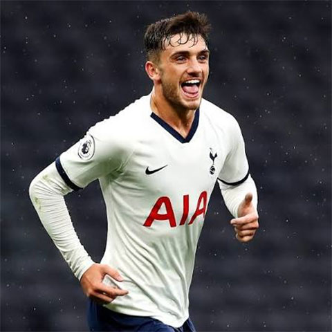 Parrott từng có thời gian khoác áo Tottenham