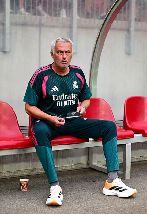 Mourinho tiếc vì Real không thể mua Rodri - Ảnh: @theMadridZone