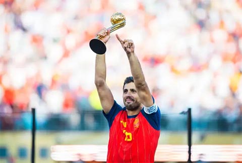 Chỉ Rodri đến sân Bernabeu, các Madridista mới thở phào nhẹ nhõm, nhưng giờ tình thế quá khó