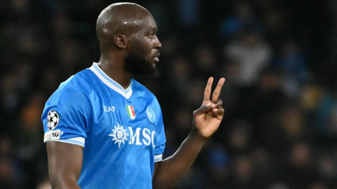 Lukaku là người phải dọn đường ra đi