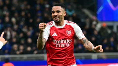 Chỉ bán đứt, giá chuyển nhượng và lương bổng là những rào cản ngăn Gabriel Jesus đến Napoli