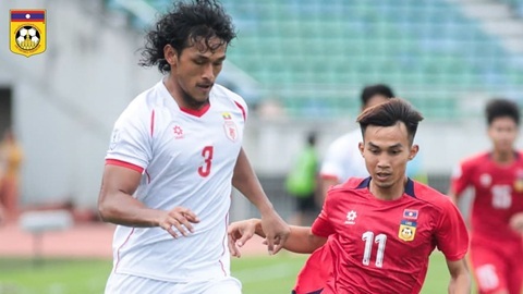 Myanmar (áo trắng) không có nhiều cơ hội vào chơi bán kết AFF Cup 2026