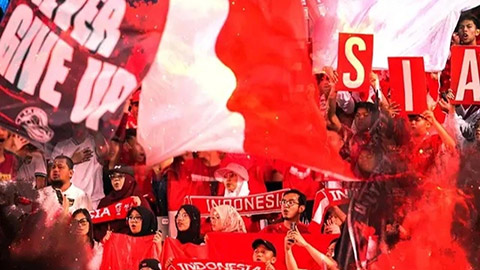 CĐV Indonesia căng thẳng sau khi đội nhà bị loại 
