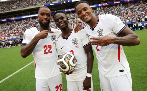 Ivan Toney (trái) đoạt huy chương đồng tại World Cup 2026