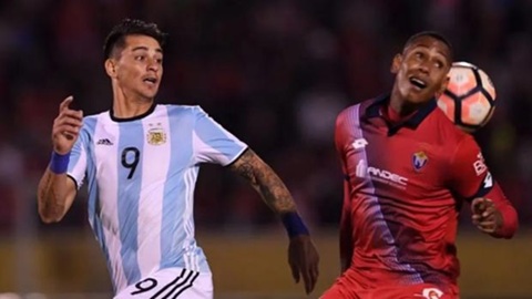 Zampedri thi đấu trong chiếc áo mượn tạm của Lautaro Martinez của đội U20 Argentina