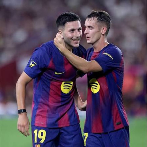 Casado và Bardghji đang bị bỏ ngỏ tương lai tại Barca