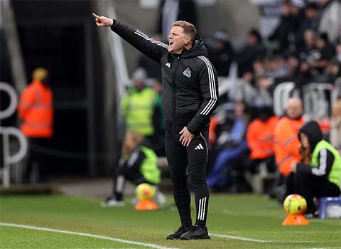 Eddie Howe có thể ngồi vào ghế "thuyền trưởng" Tam sư?