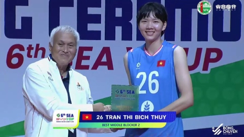 Trần Thị Bích Thủy được trao danh hiệu Phụ công xuất sắc thứ hai của chặng 2