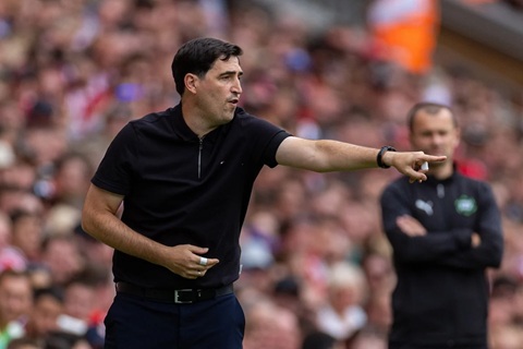 Iraola đang tái hiện lối chơi pressing mạnh mẽ của Liverpool dưới thời Klopp