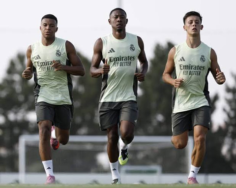 Real Madrid sẽ không mua sắm thêm ở hè 2026, trừ khi có cầu thủ đội một ra đi