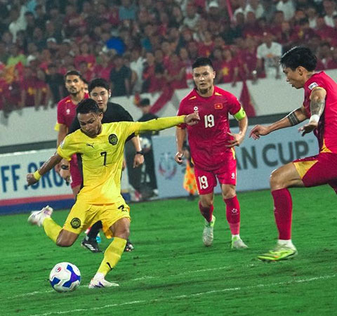 FAM tăng giá vé xem trận bán kết giữa Malaysia với ĐT Việt Nam khiến người hâm mộ tức giận