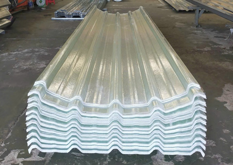 Tôn nhựa lấy sáng trong ứng dụng thực tế. Ảnh - SATA.