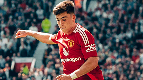 Fan MU tin tưởng Harry Amass