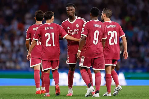 Real đánh bại Deportivo để lần đầu tiên giành Trofeo Teresa Herrera kể từ năm 2013 - Ảnh: Real Madrid