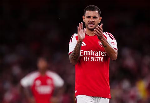 Bruno Guimaraes thích nghi nhanh với hệ thống của Mikel Arteta tại Arsenal