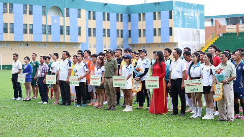 Các đội dự lễ khai mạc 