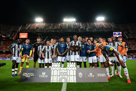 Newcastle vô địch Trofeo Naranja 2026 - Ảnh: Getty Images