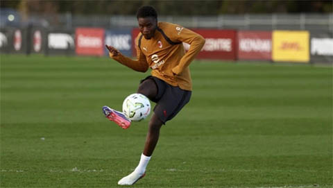 Alphadjo Cissè được ví như ‘Lamine Yamal của Verona’, mang giấc mơ được đá chính ở đội một Milan
