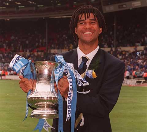 Gullit từng giành cúp FA cùng Chelsea