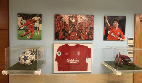 Những vật phẩm lưu niệm của Xabi Alonso - Ảnh: The Athletic