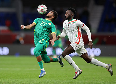 Mbaye trong màu áo ĐT Senegal