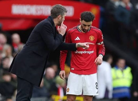 Michael Carrick phải khai thác tốt nhất những cầu thủ tấn công của MU