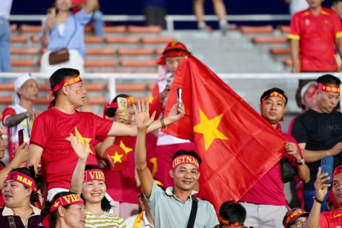 NHM có dịp chứng kiến màn trình diễn mãn nhãn của ĐT Việt Nam tại bán kết AFF Cup 2026