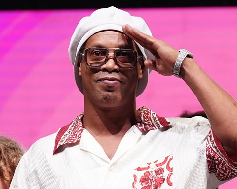 Ronaldinho vẫn còn mục tiêu ghi bàn thắng thứ 300
