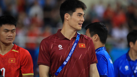 Trung Kiên vẫn chưa có phút nào ra sân tại AFF Cup 2026