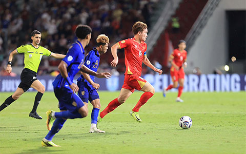 2 đội bóng Thai League ngay lập tức đưa ra lời đề nghị chiêu mộ Hoàng Đức sau trận chung kết lượt đi - Ảnh: Đức Cường