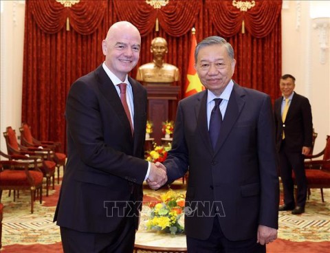 Tổng Bí thư, Chủ tịch nước Tô Lâm tiếp Chủ tịch FIFA Gianni Infantino - Ảnh: TTXVN