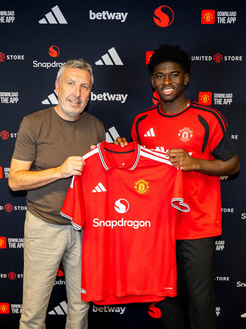 Giám đốc bóng đá Jason Wilcox cũng đánh giá cao tân binh người Cameroon - Ảnh: @ManUtd