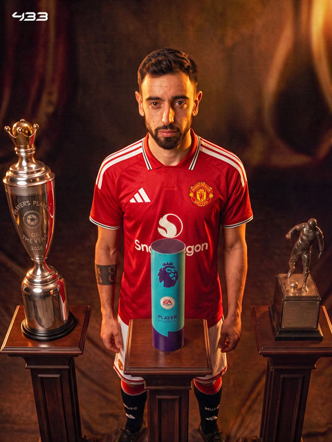 Bruno Fernandes đã hoàn tất cú hat-trick danh hiệu cá nhân với giải thưởng của PFA, FWA và BTC Premier League - Ảnh: 433