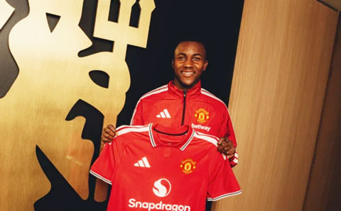 Orozco có thể học hỏi được nhiều điều từ Baleba - Ảnh: @ManUtd