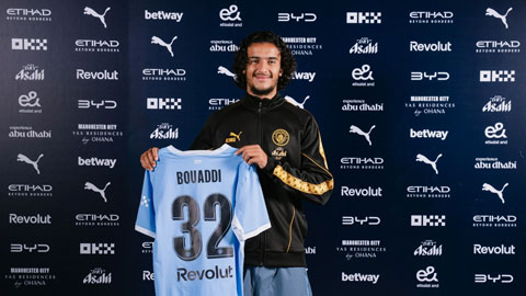 Ayyoub Bouaddi sẽ khoác áo số 32 tại Man City 