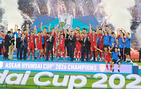 ĐT Việt Nam ăn mừng chức vô địch AFF Cup 2026 - Ảnh: Đức Cường