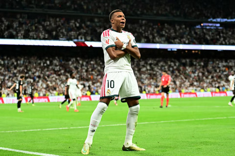 Mbappe đã giúp Mourinho "mát mặt" trong ngày đặc biệt