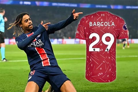 CĐV Liverpool rất mong ngày Barcola "cầm áo" thế này
