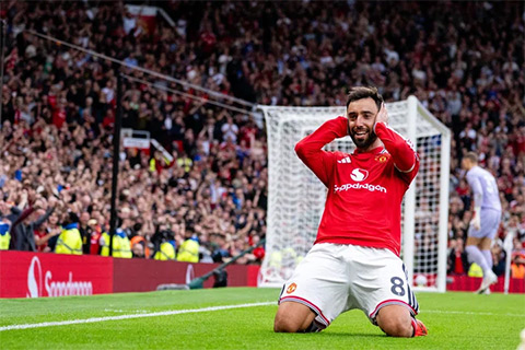 Bruno Fernandes tỏa sáng với 1 hat-trick và 1 đường kiến tạo