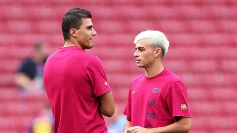 Barca cần tìm cách để Rodri và Pedri bổ trợ cho nhau, thay vì cạnh tranh không gian. Ảnh: Diario AS