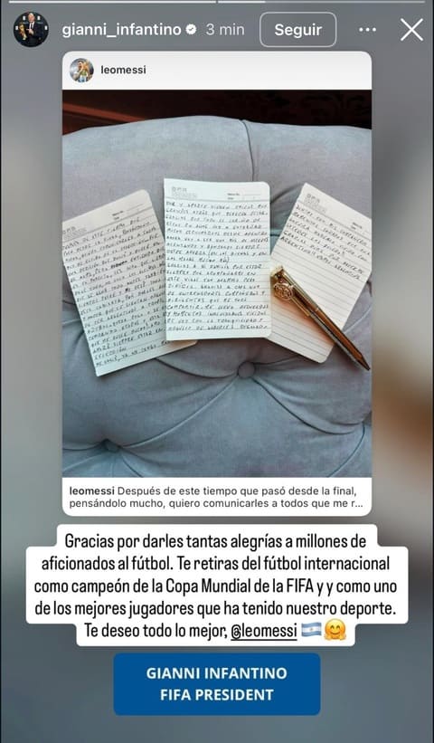 Chủ tịch FIFA, Gianni Infantino gửi lời tri ân tới Messi. Ảnh: Diario AS