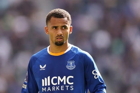 Iliman Ndiaye sẽ gia nhập Man City từ Everton với giá 65 triệu bảng